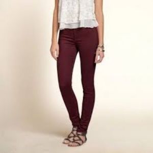 HOLLISTER burgundy skinny jean
